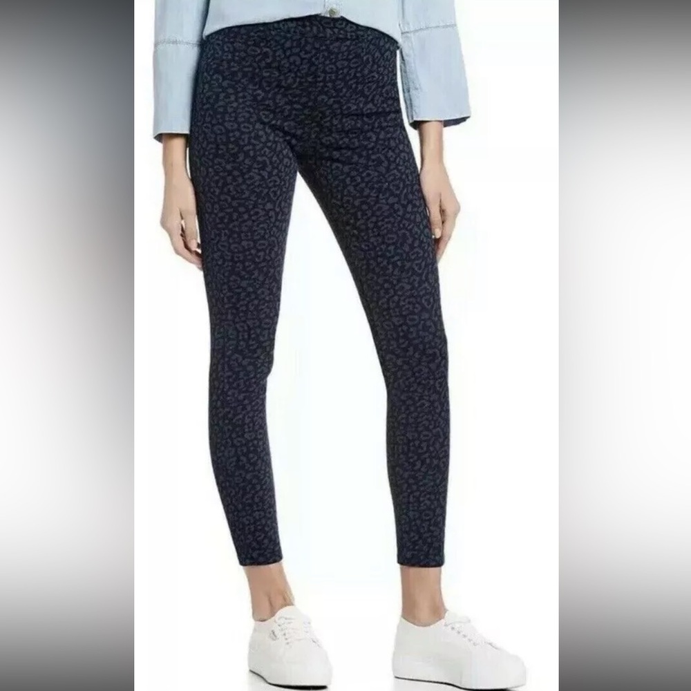 SPANX Leopard Jean-ish Leggings Leopard Size‎ Large Blue pull on Denim